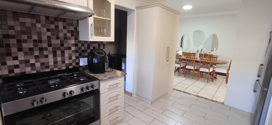 4 Bedroom Property for Sale in Jordania Free State